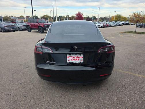 2022 Tesla Model 3 Standard Range