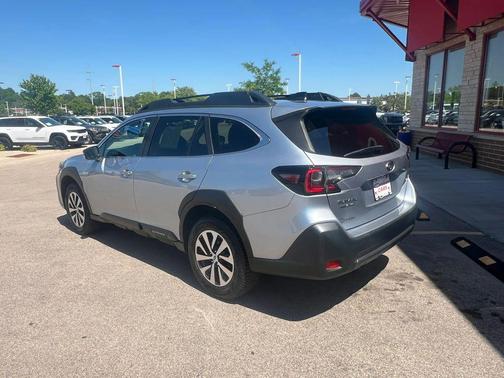 Ice Silver Metallic 2023 Subaru Outback Premium