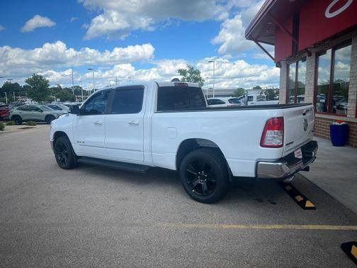 Bright White Clearcoat 2019 RAM 1500 Big Horn