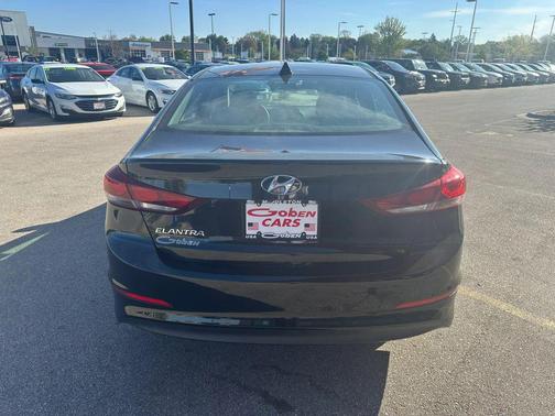 Phantom Black 2017 Hyundai ELANTRA SE