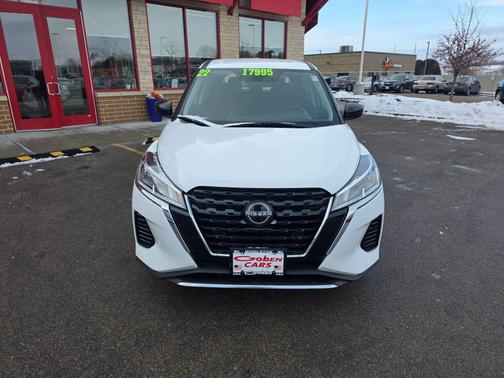 2022 Nissan Kicks S