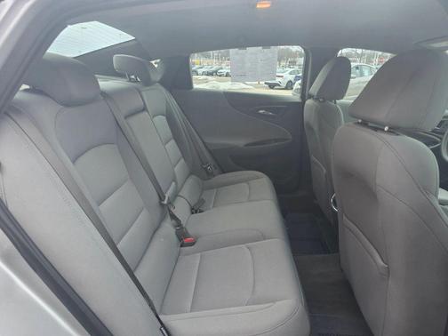 2022 Chevrolet Malibu FWD LT