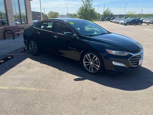 Mosaic Black Metallic 2019 Chevrolet Malibu Premier