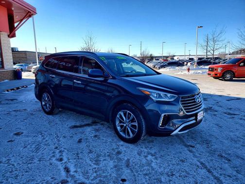 2017 Hyundai SANTA FE SE