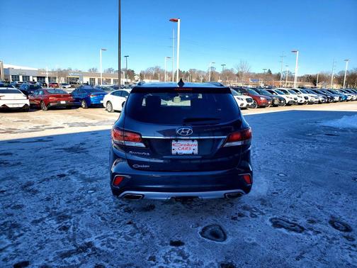 2017 Hyundai SANTA FE SE