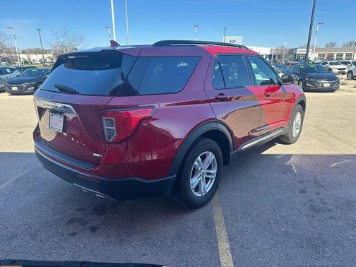 Rapid Red Metallic Tinted Clearcoat 2020 Ford Explorer XLT