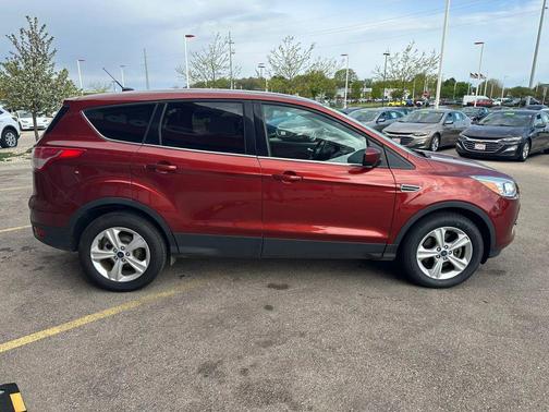 Sunset 2015 Ford Escape SE