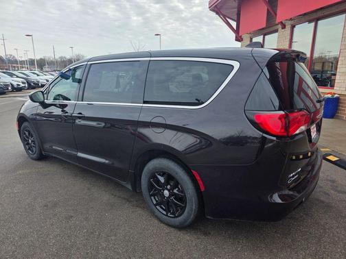 2017 Chrysler Pacifica Touring