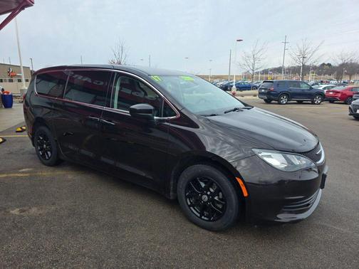 2017 Chrysler Pacifica Touring