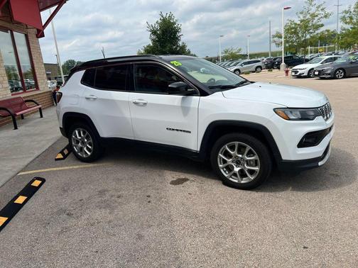 Bright White Clearcoat 2025 Jeep Compass Limited
