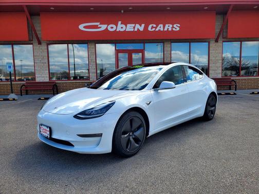 Pearl White Multi-Coat 2018 Tesla Model 3 Long Range