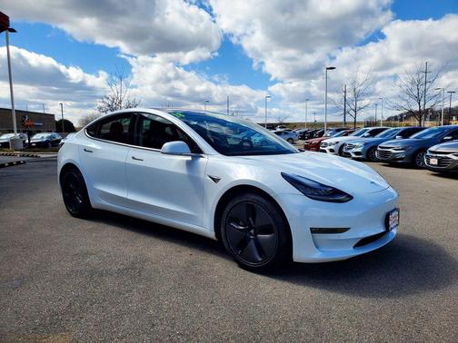 Pearl White Multi-Coat 2018 Tesla Model 3 Long Range