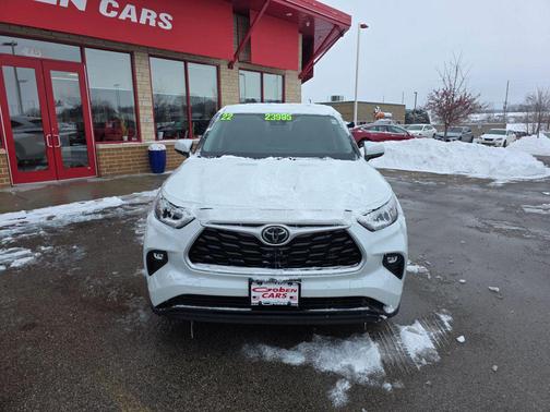 2022 Toyota Highlander LE