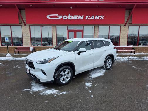 2022 Toyota Highlander LE