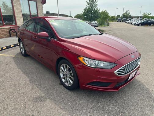 Ruby Red Metallic Tinted Clearcoat 2017 Ford Fusion SE