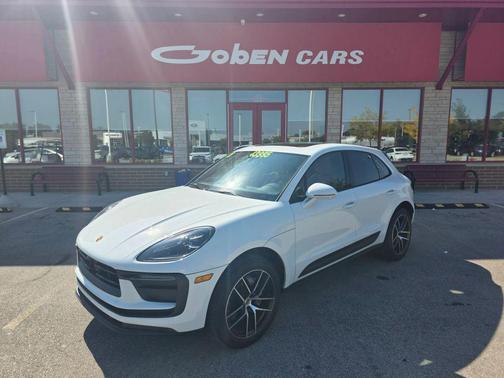 2023 Porsche Macan T Sport Utility 4D