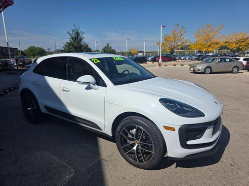 2023 Porsche Macan T Sport Utility 4D