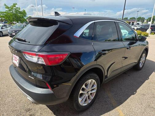 Agate Black Metallic 2021 Ford Escape SE
