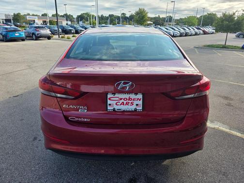 2018 Hyundai ELANTRA SE