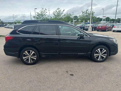 Crystal Black Silica 2018 Subaru Outback 2.5i Limited