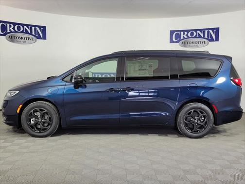 2025 Chrysler Pacifica Hybrid Premium S Appearance Pkg
