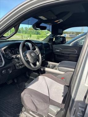 2021 RAM 3500 Big Horn Crew Cab 4x4 8' Box