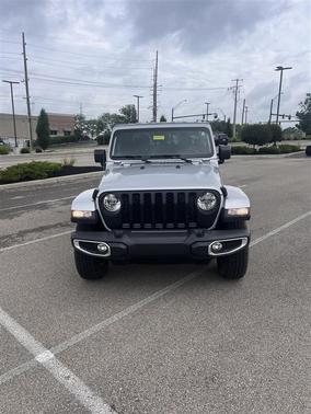 2022 Jeep Gladiator Sport S