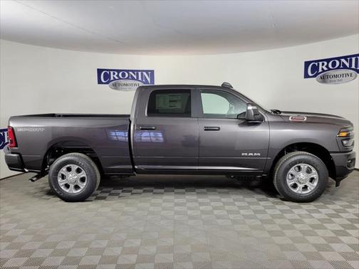 2025 RAM 2500 Big Horn Crew Cab 4x2 6'4' Box