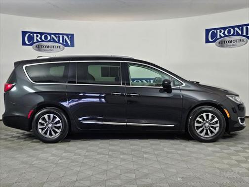 2020 Chrysler Pacifica Touring-L Plus