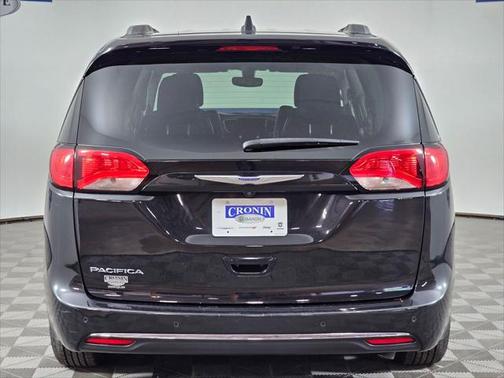 2020 Chrysler Pacifica Touring-L Plus