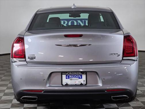 2018 Chrysler 300 S
