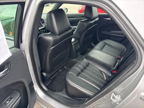 2018 Chrysler 300 S