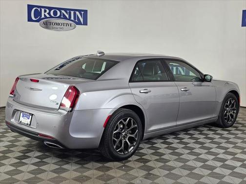 2018 Chrysler 300 S