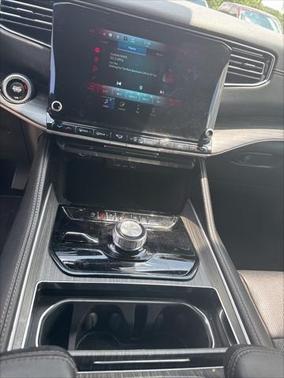 2024 Jeep Wagoneer L Series II 4x4