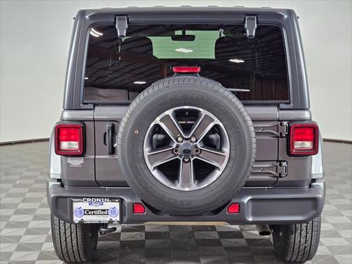2023 Jeep Wrangler 4-Door Sahara 4x4