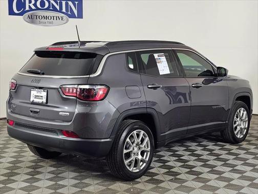 2024 Jeep Compass Latitude Lux