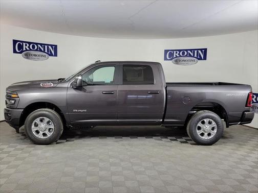 2025 RAM 2500 Big Horn Crew Cab 4x2 6'4' Box