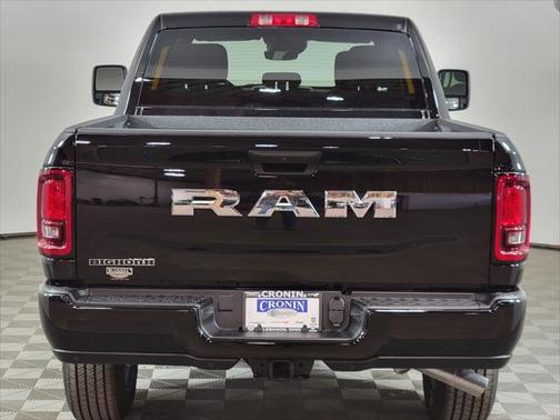 2025 RAM 2500 Big Horn Crew Cab 4x2 6'4' Box