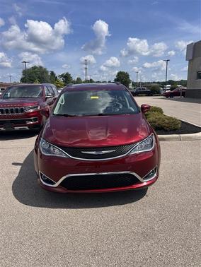 2020 Chrysler Pacifica Touring