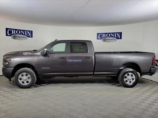 2025 RAM 2500 Big Horn Crew Cab 4x4 8' Box
