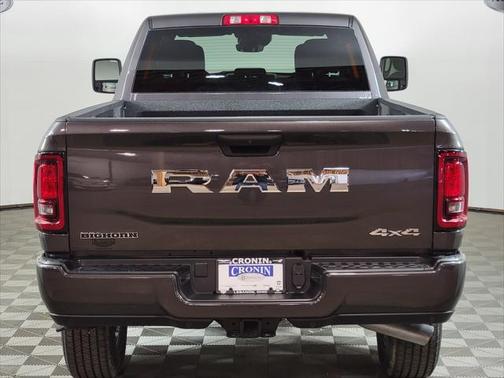 2025 RAM 2500 Big Horn Crew Cab 4x4 8' Box