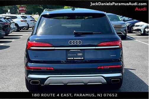 2025 Audi Q7 45 Premium