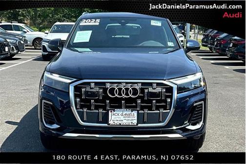 2025 Audi Q7 45 Premium