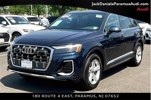 2025 Audi Q7 45 Premium