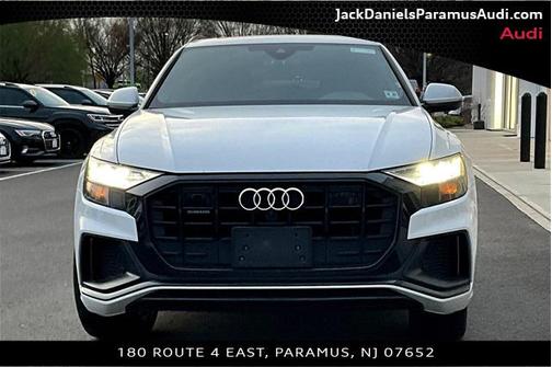 2022 Audi Q8 55 Premium Plus