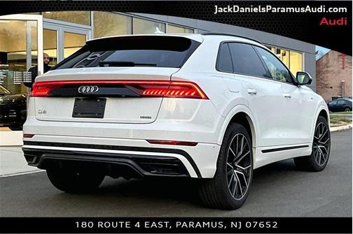 2022 Audi Q8 55 Premium Plus