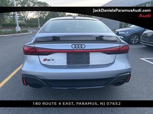 2023 Audi RS 7 4.0T