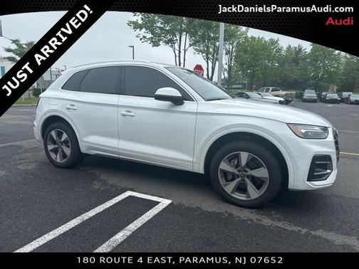 2024 Audi Q5 40 Premium Plus