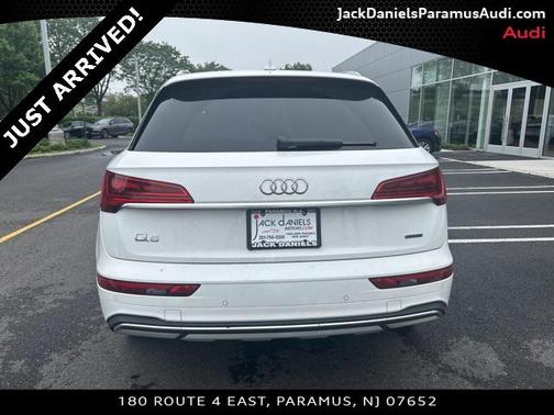 2024 Audi Q5 40 Premium Plus