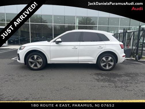 2024 Audi Q5 40 Premium Plus